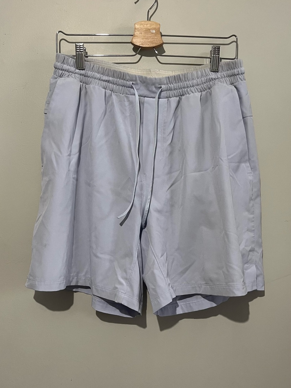 Lululemon men’s swim shorts 7” lined size large